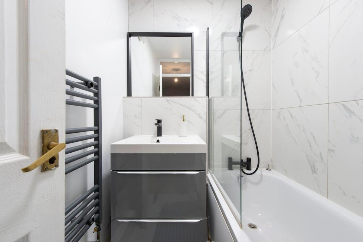 Lovely 2-Bed 20 Mins To Central Лондон Экстерьер фото