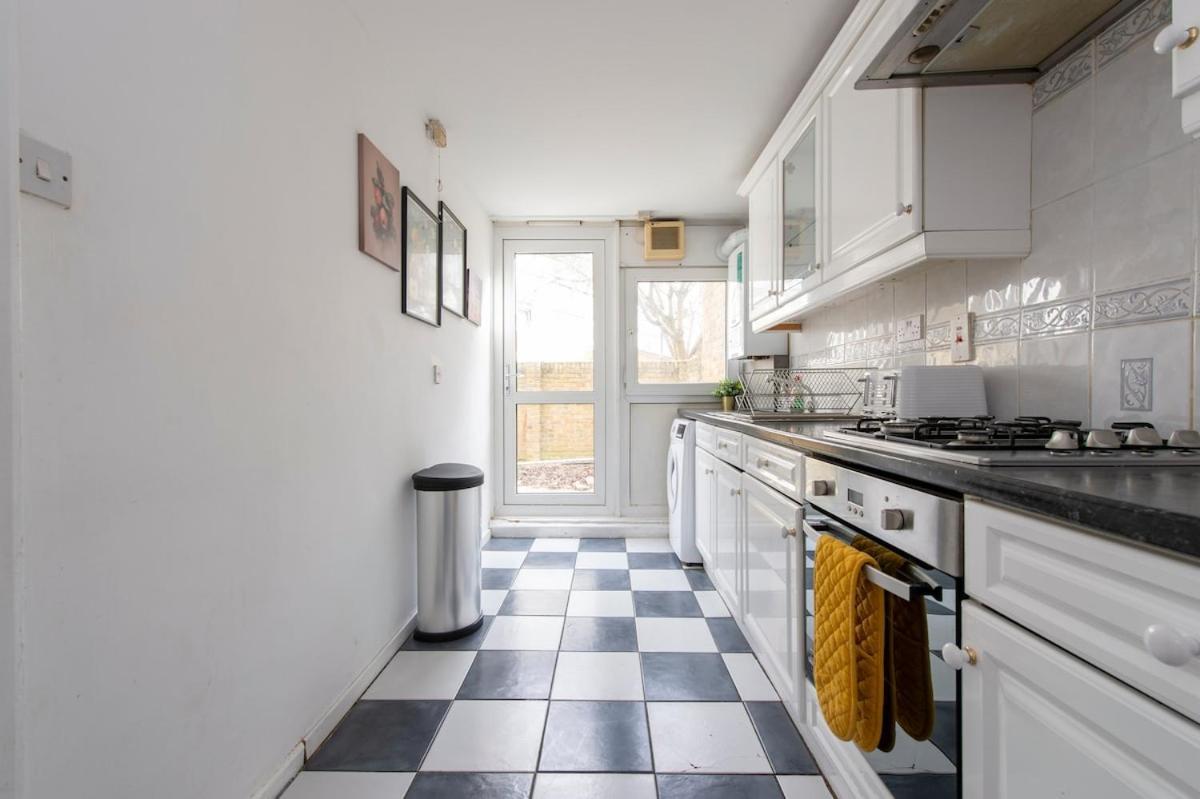 Lovely 2-Bed 20 Mins To Central Лондон Экстерьер фото
