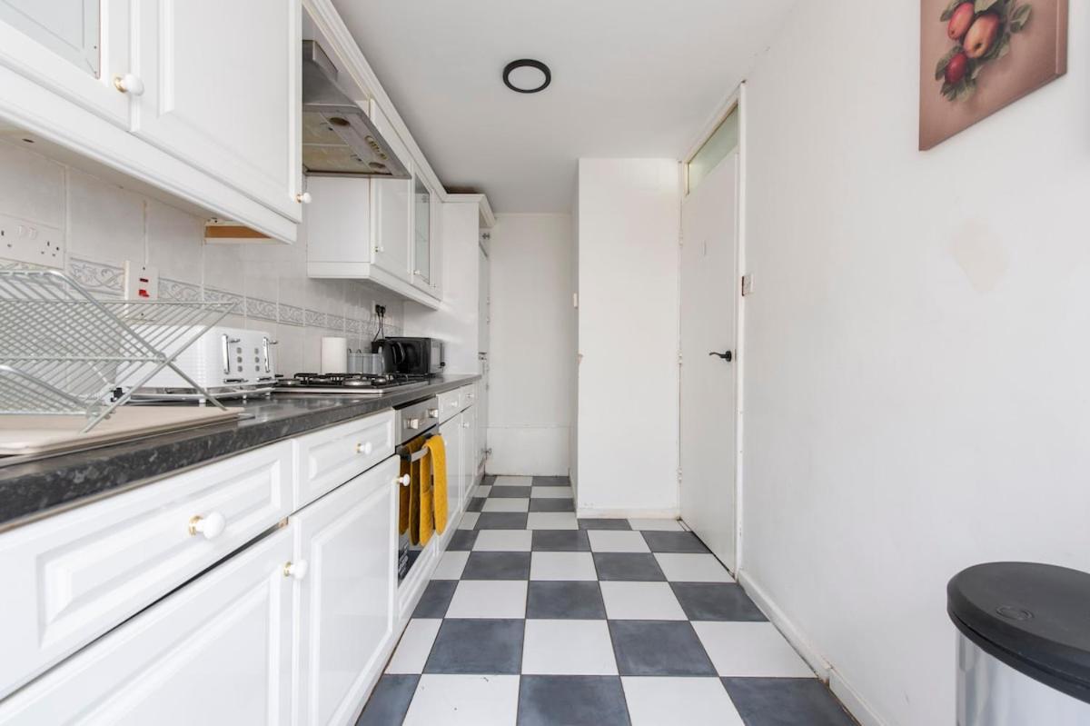 Lovely 2-Bed 20 Mins To Central Лондон Экстерьер фото