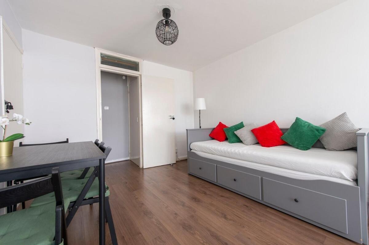 Lovely 2-Bed 20 Mins To Central Лондон Экстерьер фото
